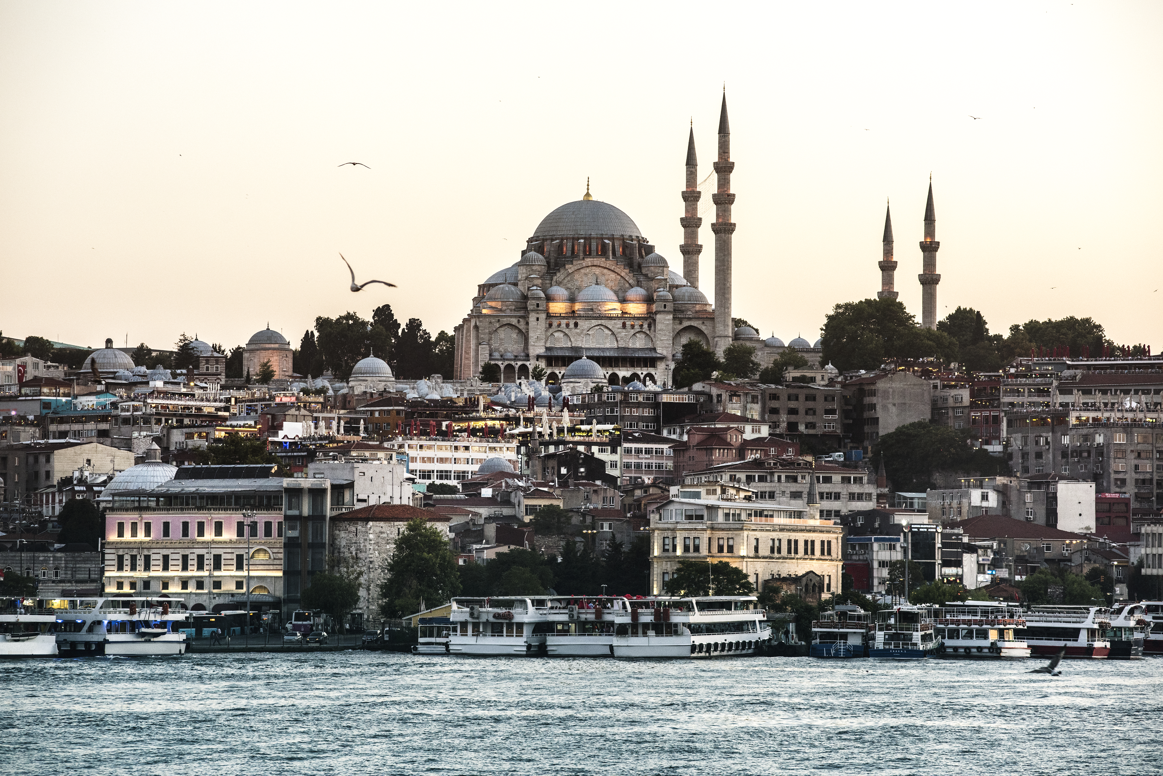 Bosporus i Istanbul med krydstogtskib